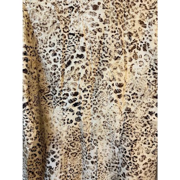 Chico's Leopard Print No Iron Button-Up Shirt - Size 1 - Picture 8 of 10